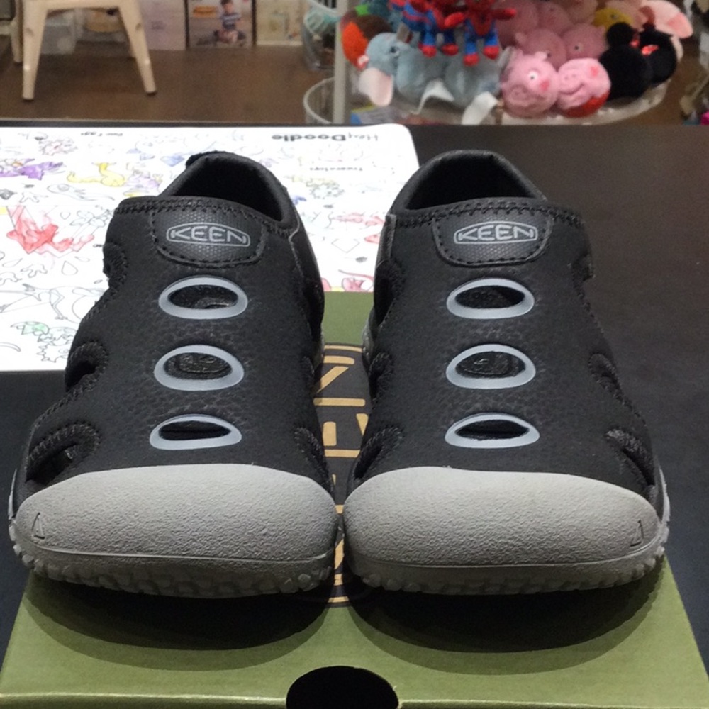 Keen Stingray Black/Drizzle